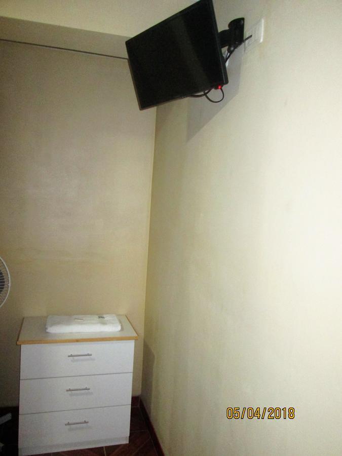 Hostal Caprichos ワチョ エクステリア 写真