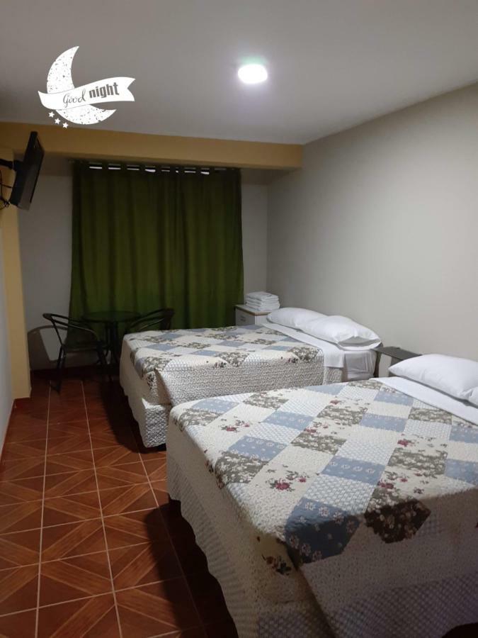 Hostal Caprichos ワチョ エクステリア 写真
